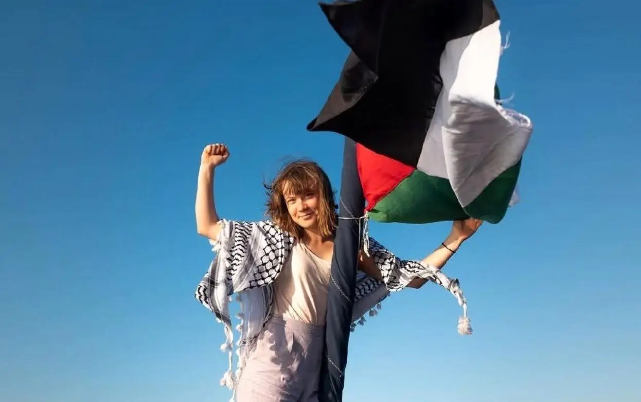 ببینید؛ اسرائیل گرتا تونبرگ را با هواپیما به فرانسه فرستاد
