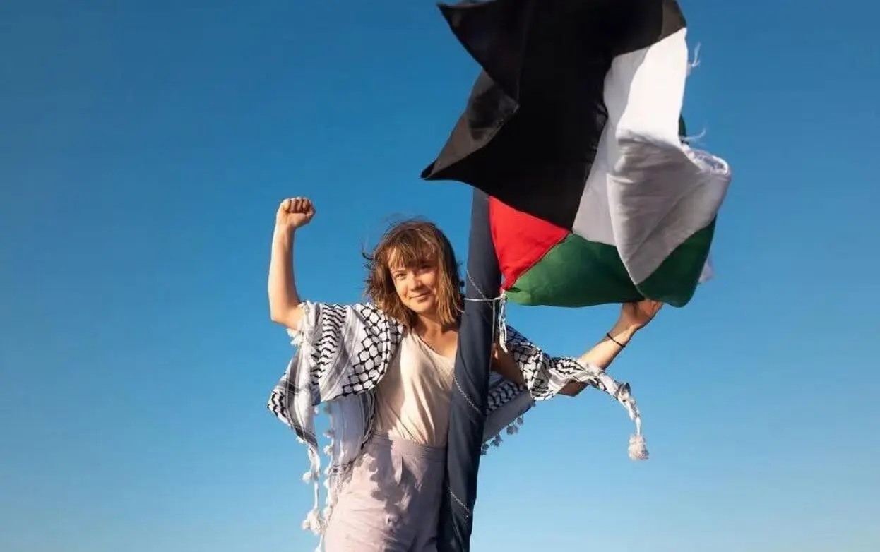 ببینید؛ اسرائیل گرتا تونبرگ را با هواپیما به فرانسه فرستاد