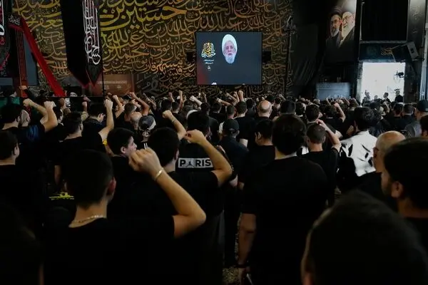 تصاویر؛ عزاداری هواداران حزب‌الله کنار مزار سید حسن نصرالله