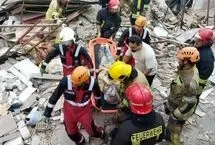 ریزش آوار منزل سه‌طبقه در بلوار وکیل‌آباد مشهد