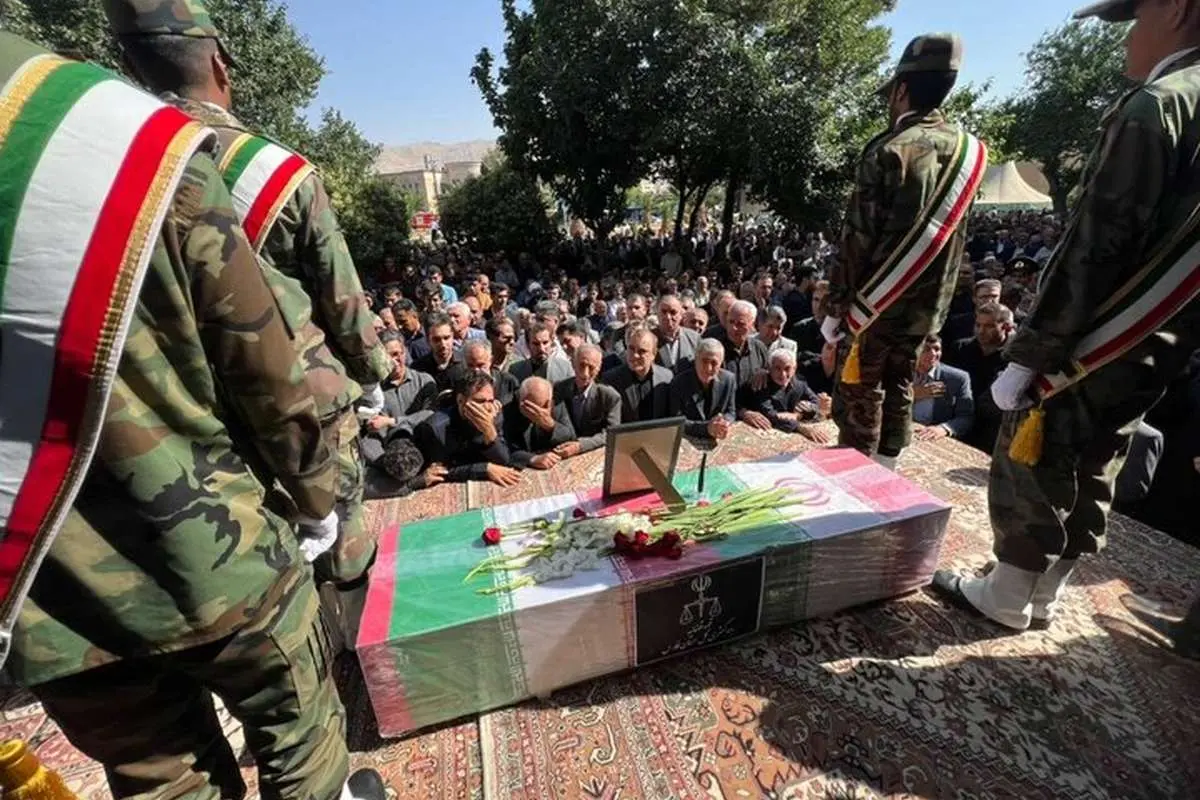 تشییع پیکر شهید قاضی احسان باقری در شیراز 
