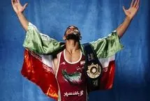 واکنش رحمان عموزاد به کشتی هیجان‌انگیز در فینال قهرمانی جهان