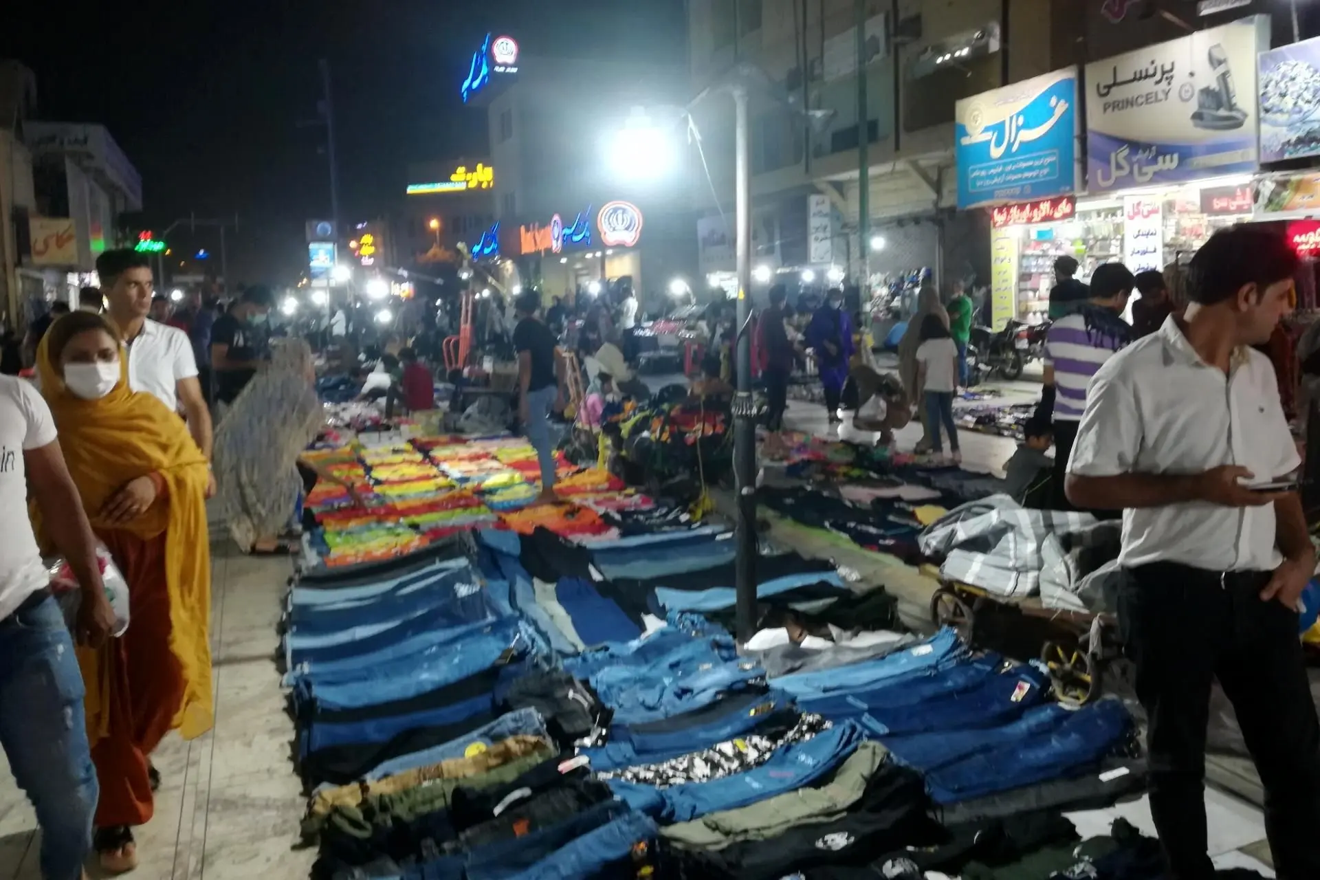 چرا شب‌بازارها در مشهد موفق و در تهران شکست خورده‌اند؟