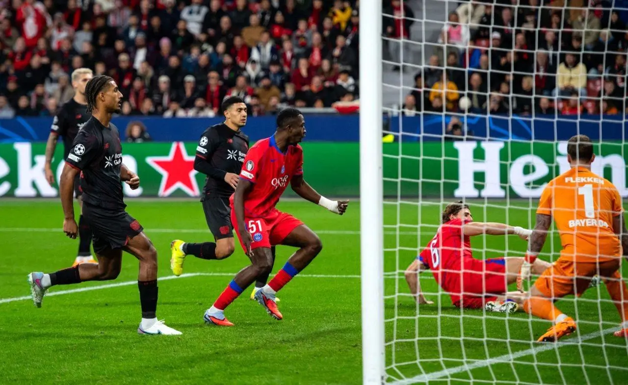 لورکوزن ۲-۷ پی‌اس‌جی: انریکه بای‌آرنا را به آتش کشید!

