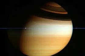 عکس روز ناسا: نمایی بی‌نظیر از حلقه‌های زحل