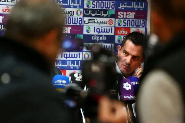 ببینید | لحظه عقد قرارداد اوسمار با پرسپولیس