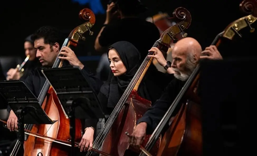 اجرای «نام جاوید وطن» توسط ارکستر سمفونیک در میدان آزادی