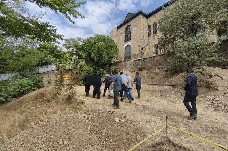 1کاخ نیاوران