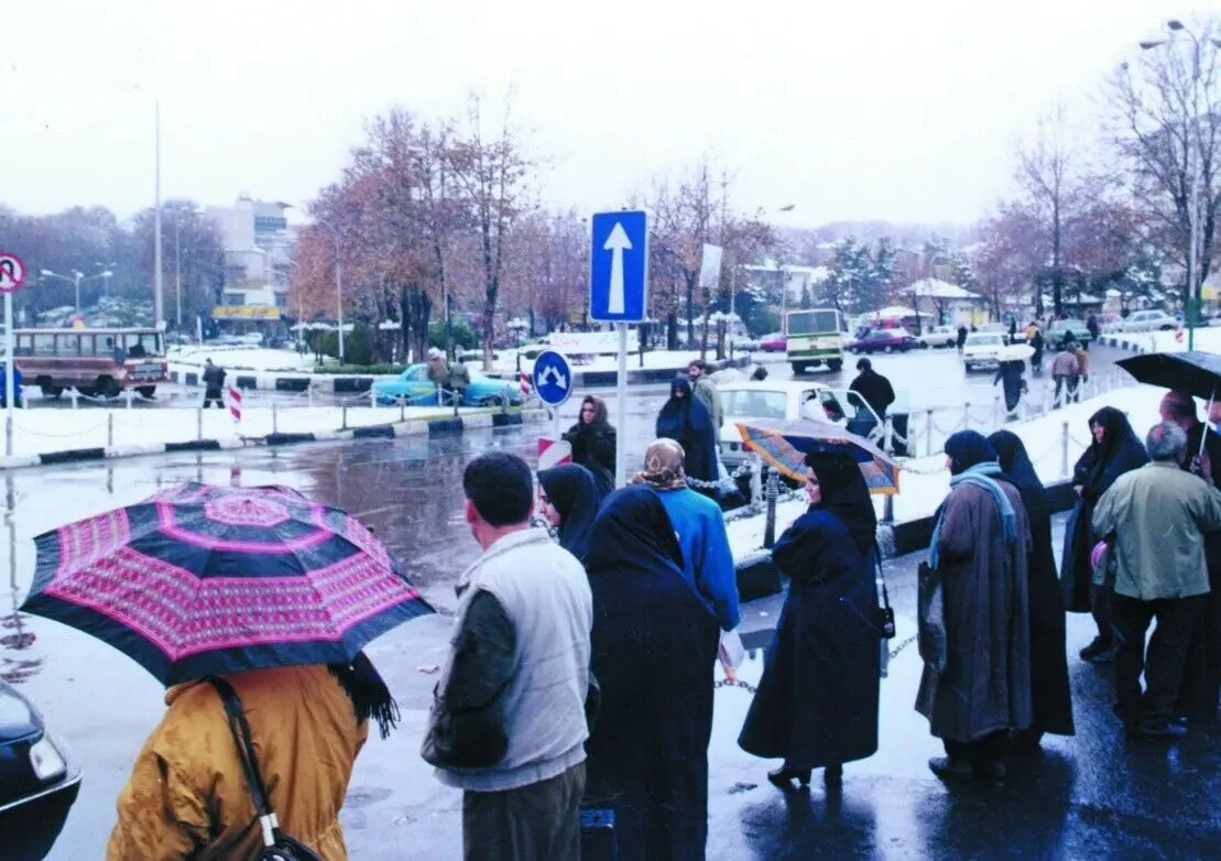 عکس‌های تماشایی از تهران برفی در دی ۱۳۷۴