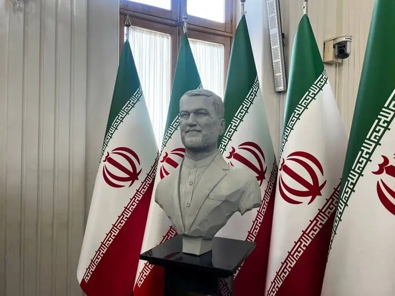 سردیس امیرعبداللهیان