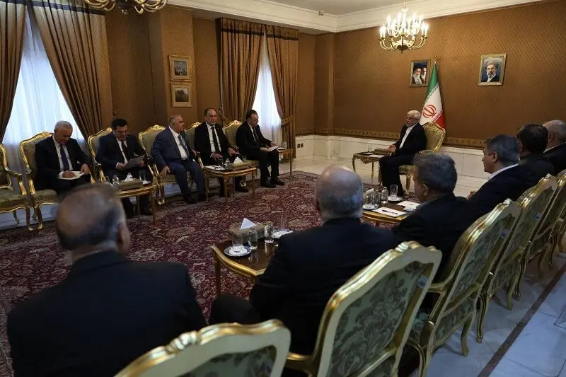پیشنهاد عارف برای تشکیل اتحادیه مناطق فارسی‌زبان