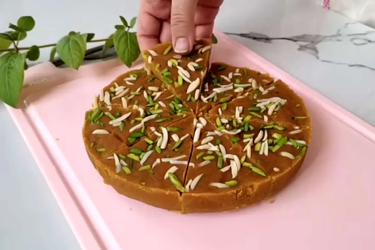 ببینید؛ طرز تهیه حلوا قالبی بدون آرد و بدون شکر