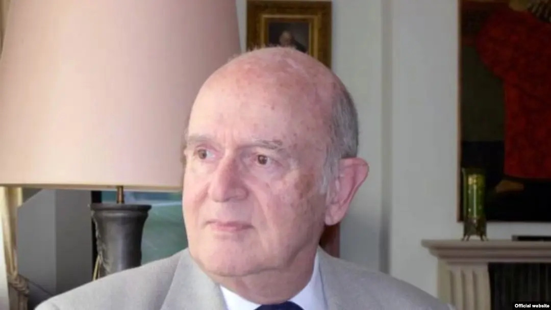 هوشنگ نهاوندی، وزیر کابینه هویدا درگذشت

