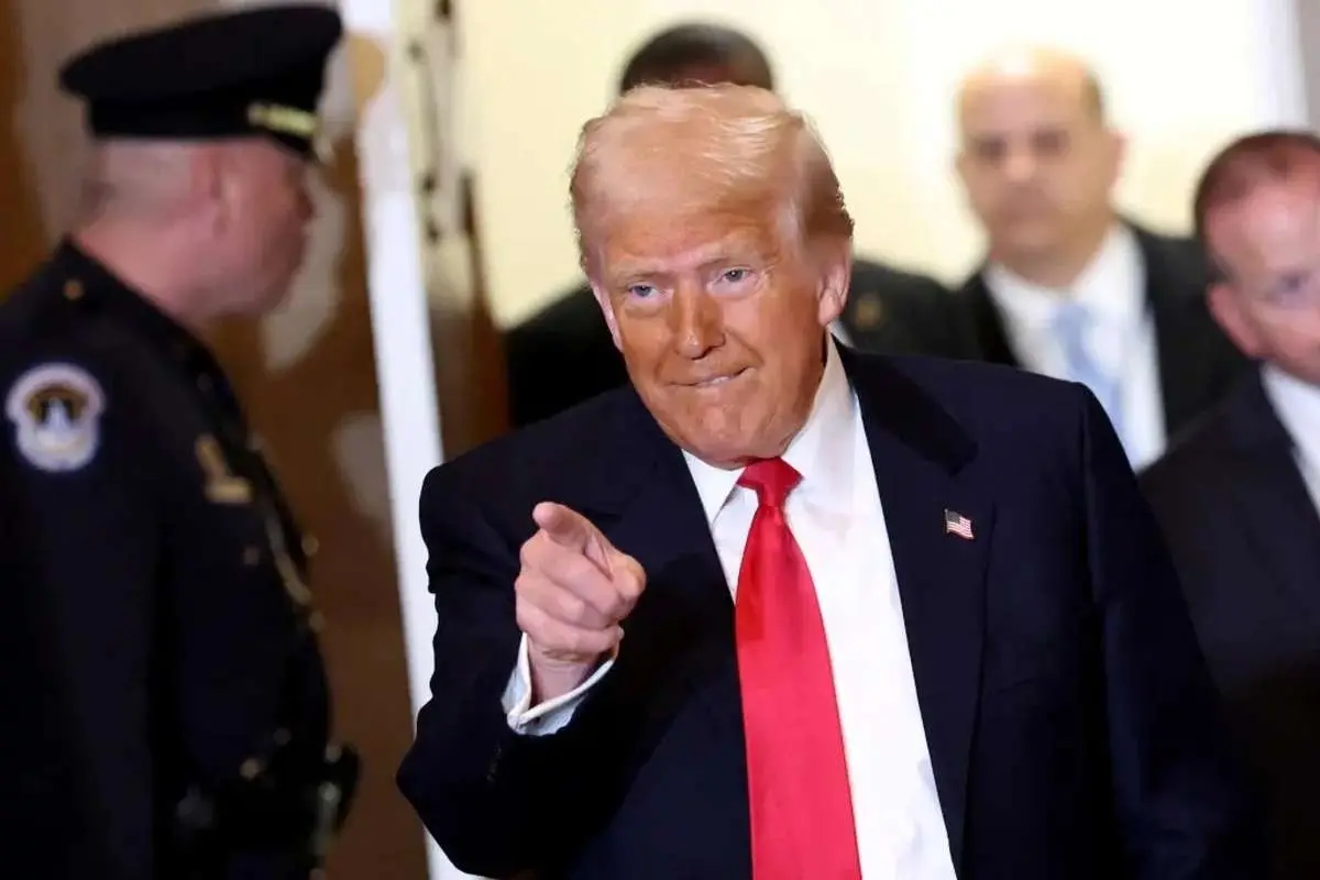 نیویورک‌تایمز: ترامپ را بشناسید؛ یک دیوانه چپاولگر