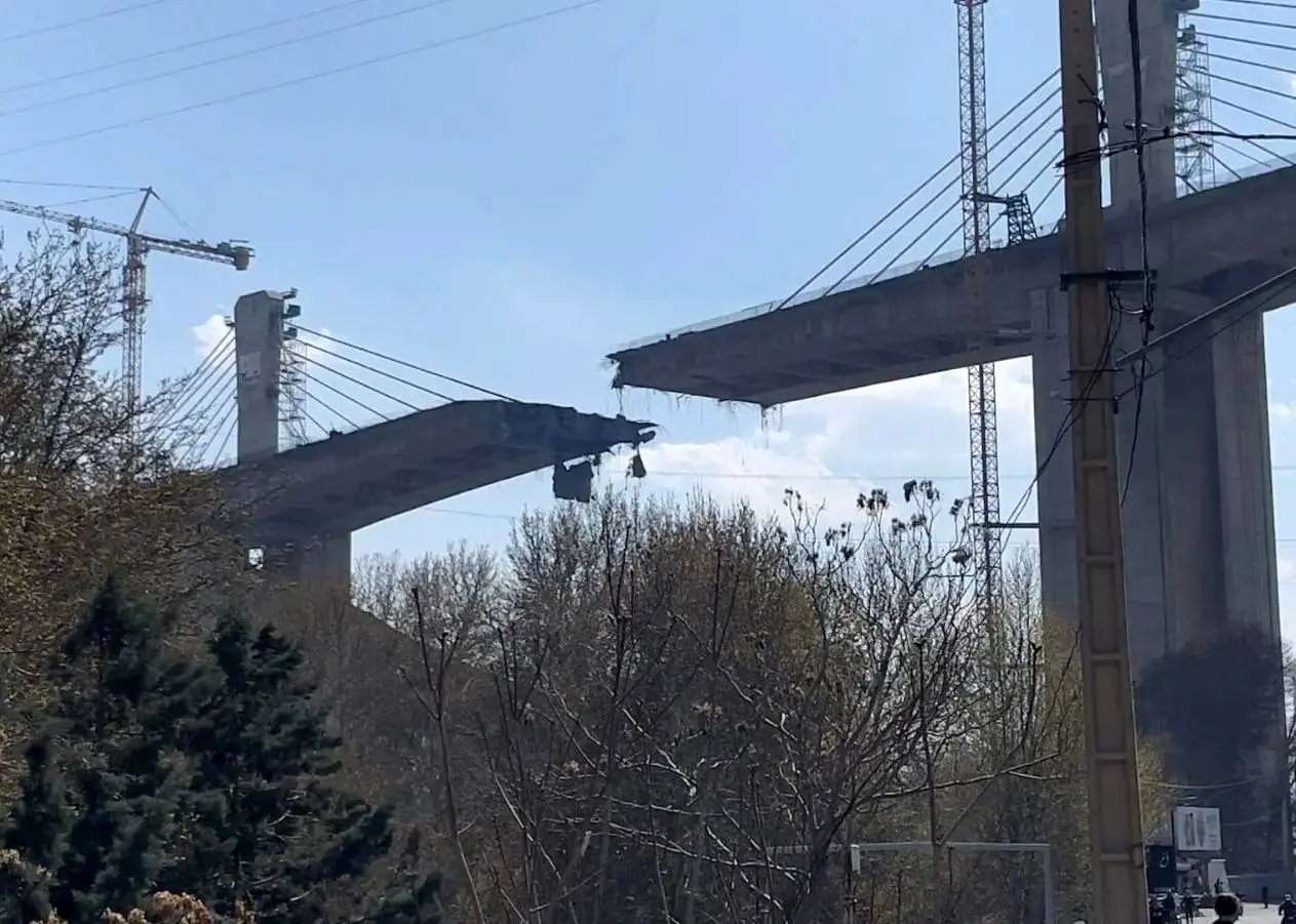 پل B1 کرج هدف حمله هوایی قرار گرفت