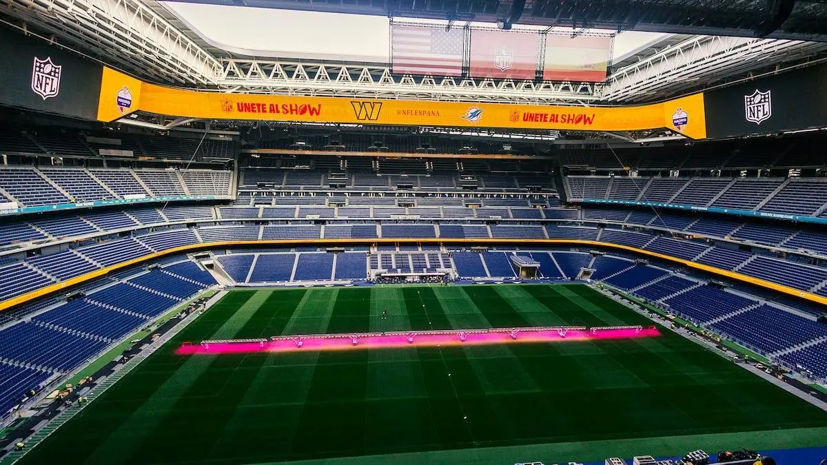 تصویر؛ رئال در حال ریبرندینگ / نام و لوگوی سانتیاگو برنابئو تغییر کرد