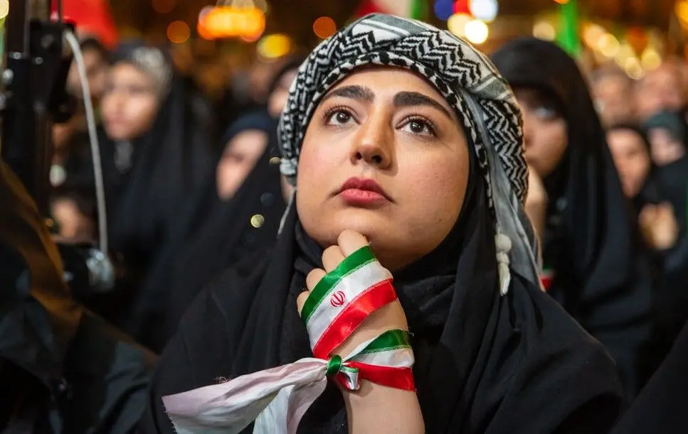 این‌همه چادری کجا بودند؟!