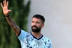 مدافع جنجالی استقلال اخراج نمی‌شود!