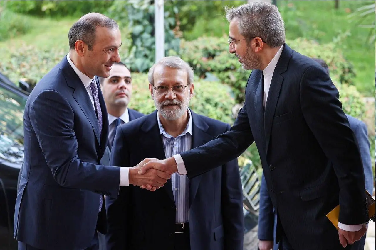 علی باقری از لاریجانی پُست گرفت

