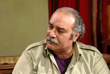 گریه بازیگر یوسف پیامبر در مراسم خاکسپاری محمد کاسبی