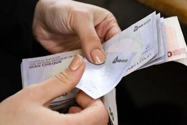 معاون اجرایی رئیس جمهور: اگر ما حقوق کارمند را زیاد کنیم، تورم هم دو برابر شود که هنر نکردیم 
