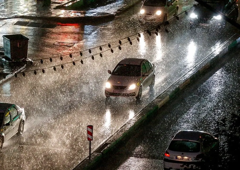 پیش بینی بارش متناوب برف و باران در تهران/ کاهش دما تا ۶ درجه
