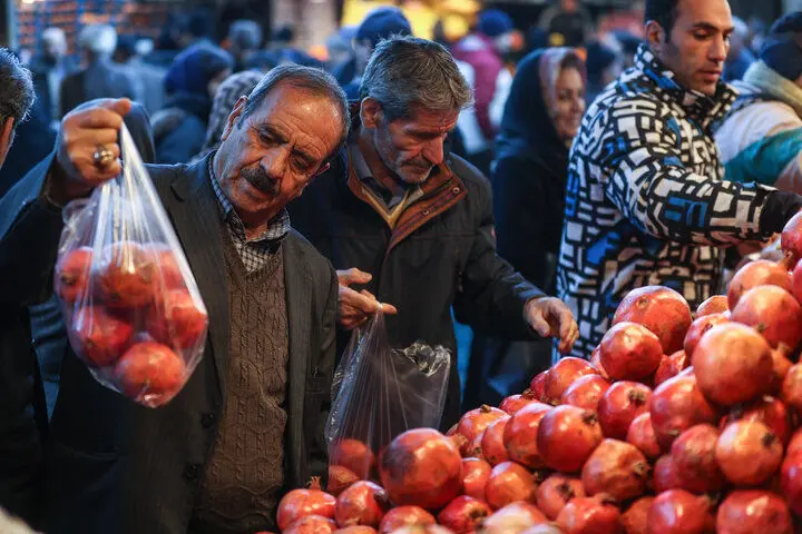 بازار خریدهای شب یلدا، سردتر از خود شب یلدا