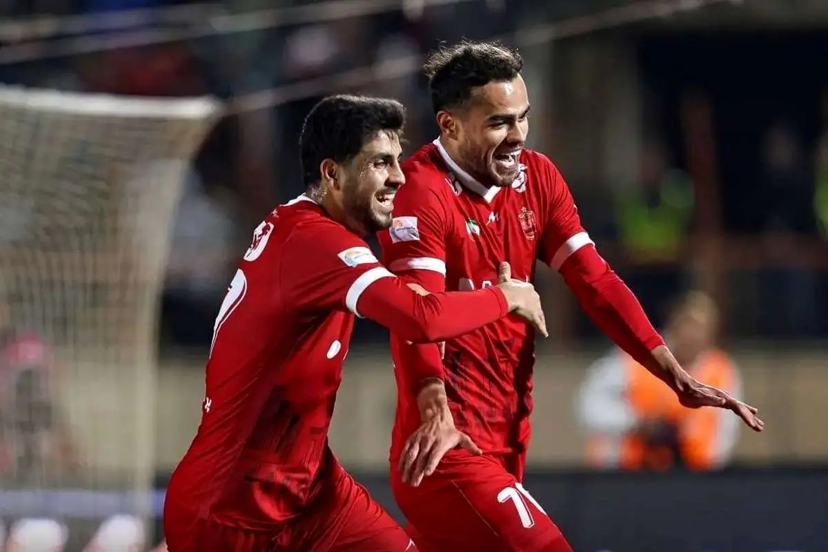 حمله اورونوف به صدر جدول پرسپولیس

