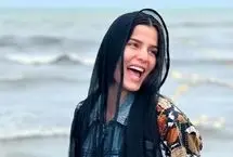 چهرۀ «غزاله اکرمی» (سوجان) 20 ساله در مراسم اکران یک فیلم؛ سال 97