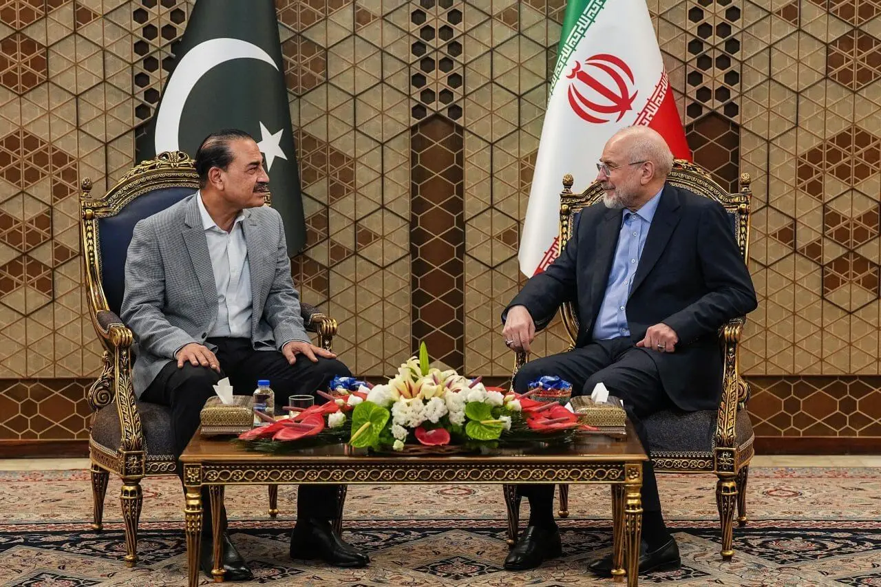 قالیباف در دیدار فرمانده ارتش پاکستان: از حقوق ملت و کشورمان عدول نمی‌کنیم