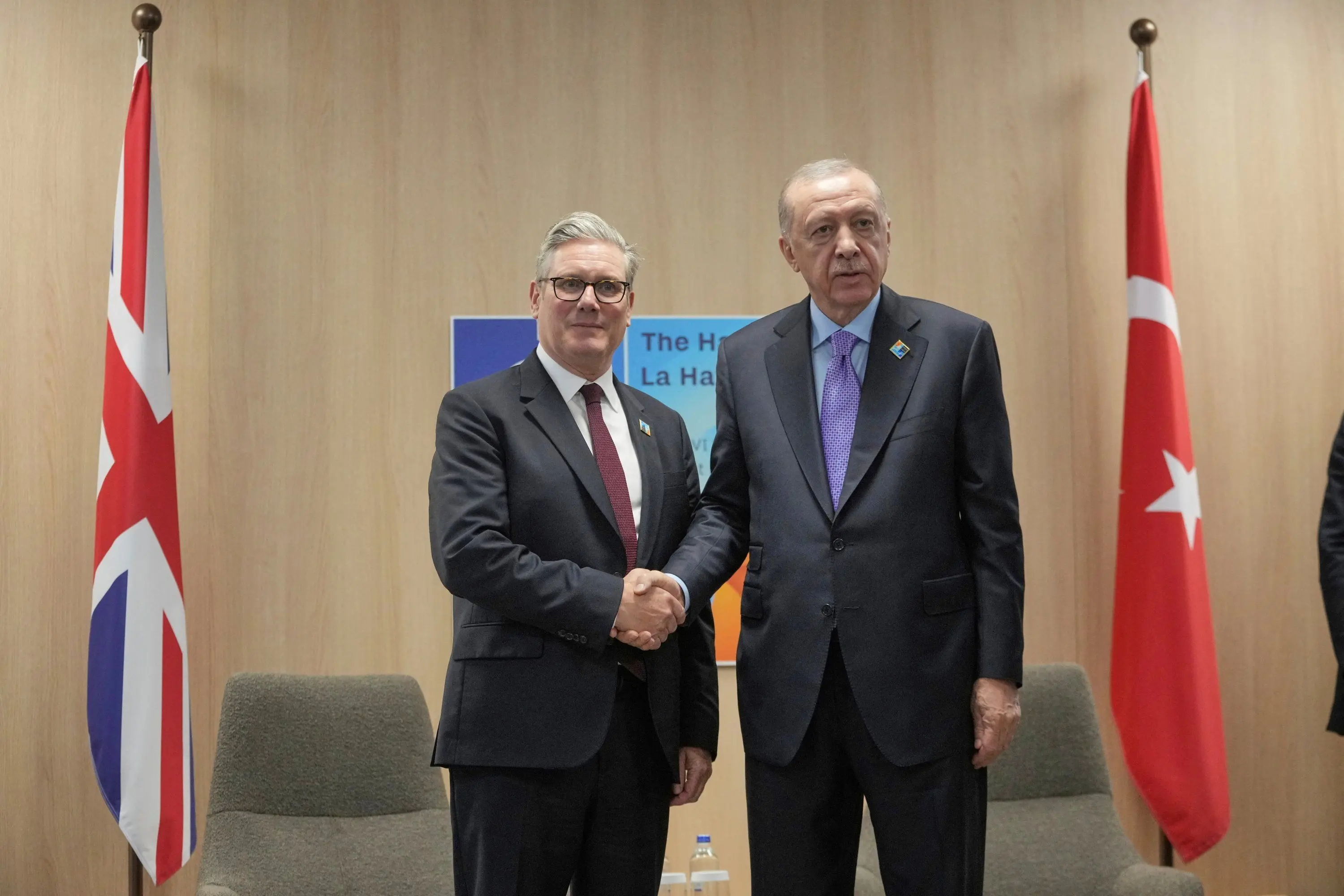 اردوغان بالاخره به جنگنده تایفون رسید