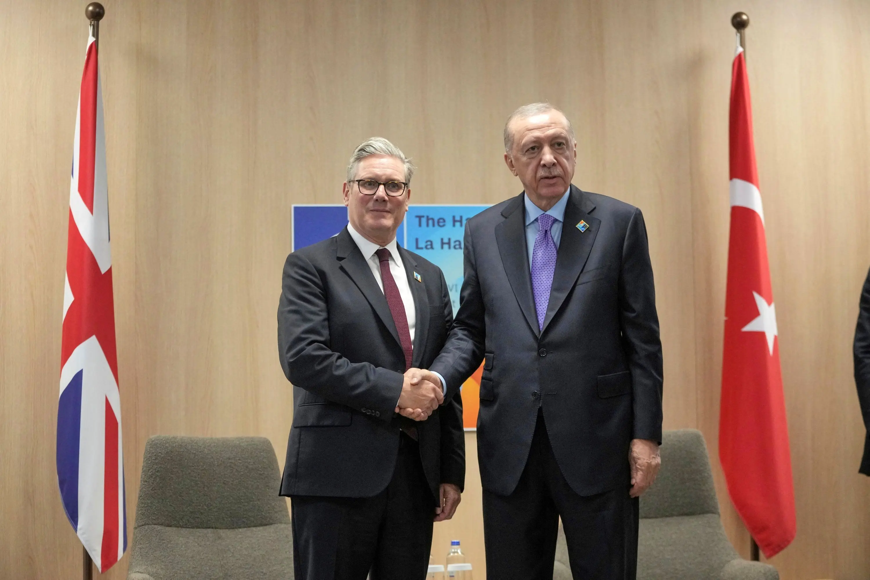 اردوغان بالاخره به جنگنده تایفون رسید