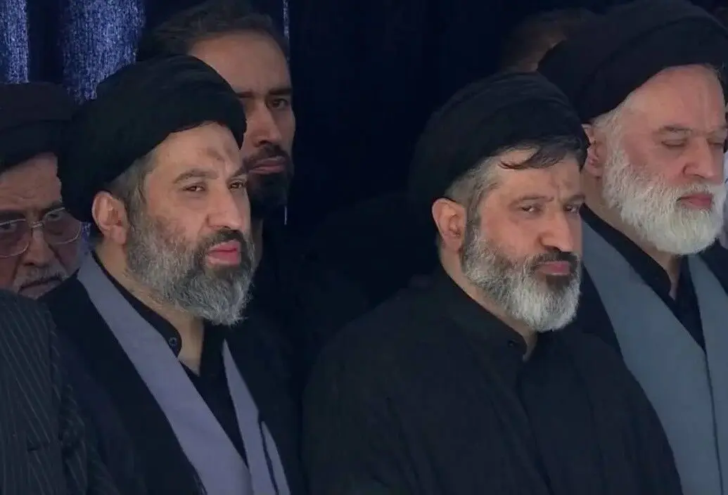 تصویری دیگر از فرزندان رهبر شهید انقلاب در یک قاب