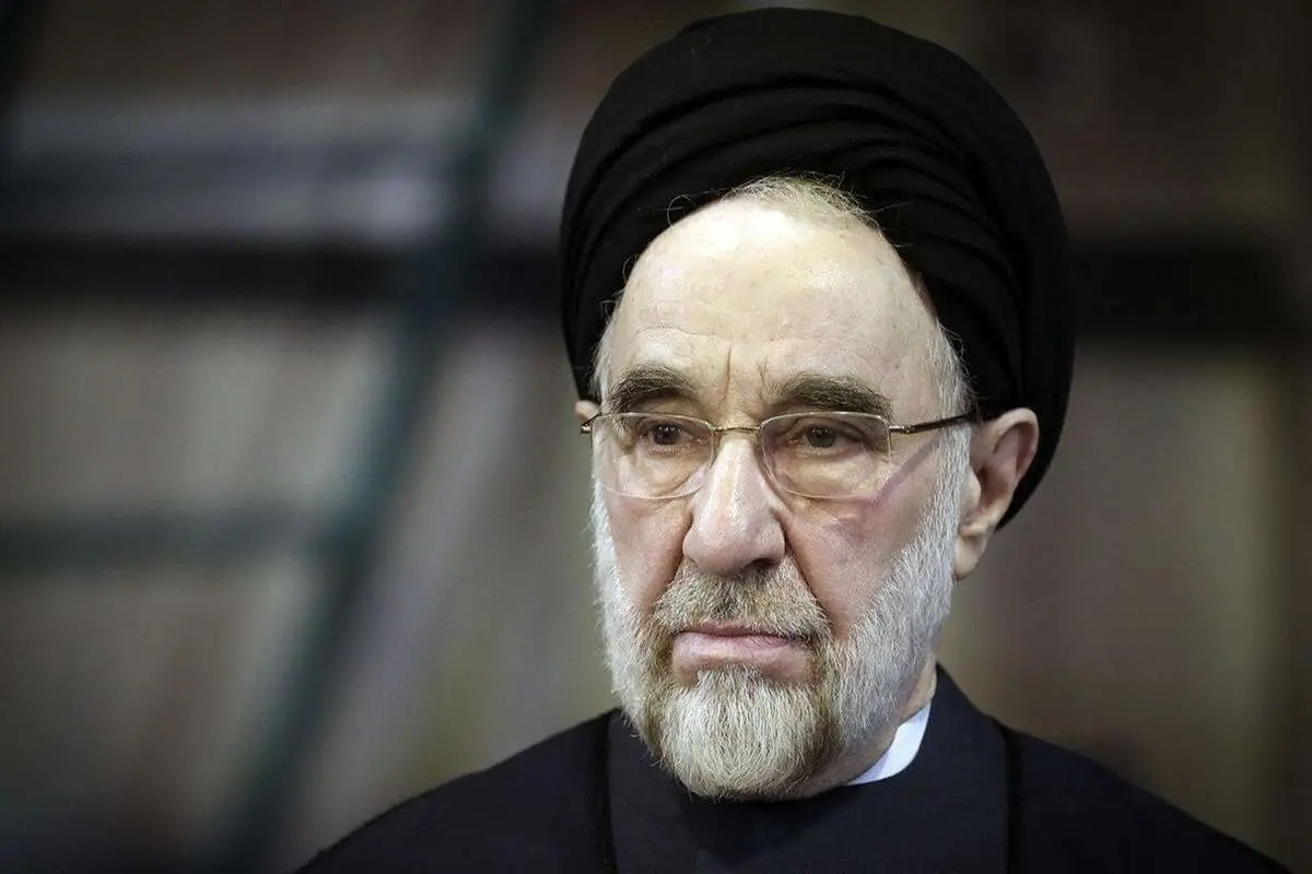 عیادت پزشکیان از سید محمد خاتمی در بیمارستان 