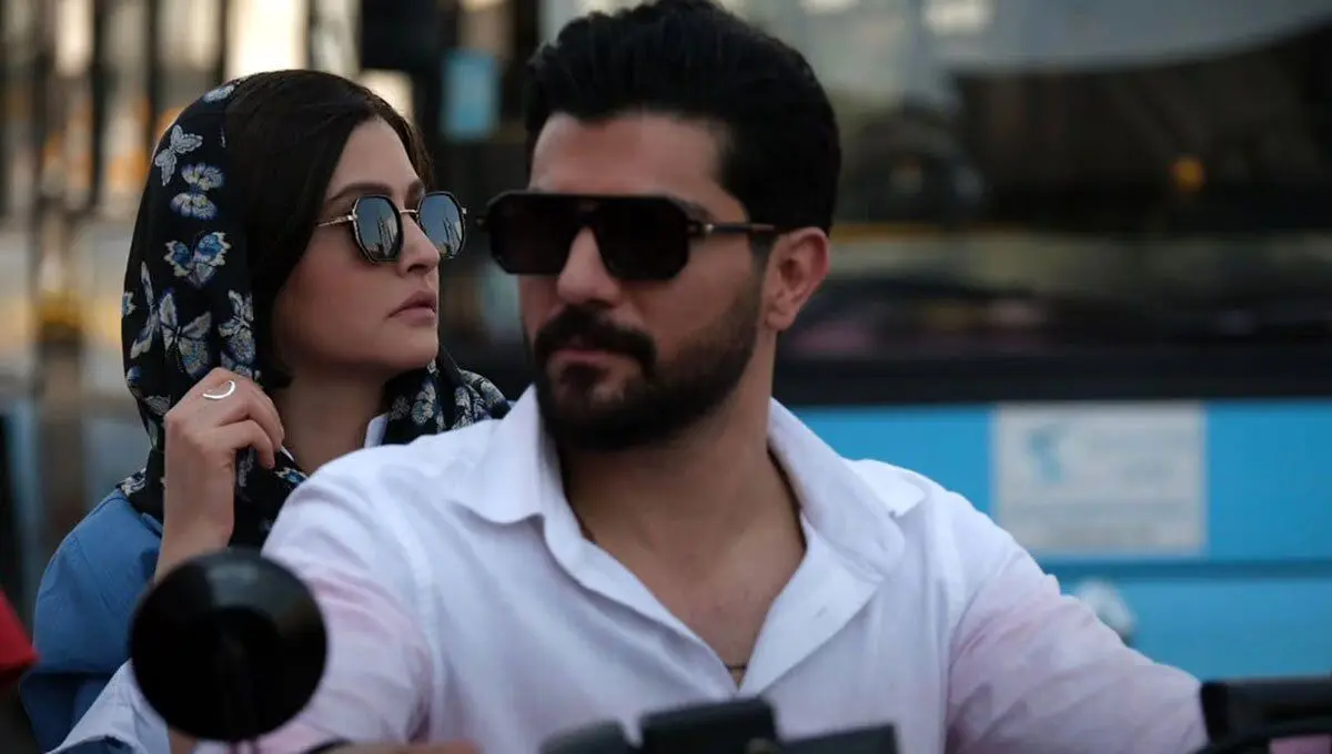 سینا مهراد، فرهاد آئیش، گوهر خیراندیش، پردیس احمدیه در یک کمدی
