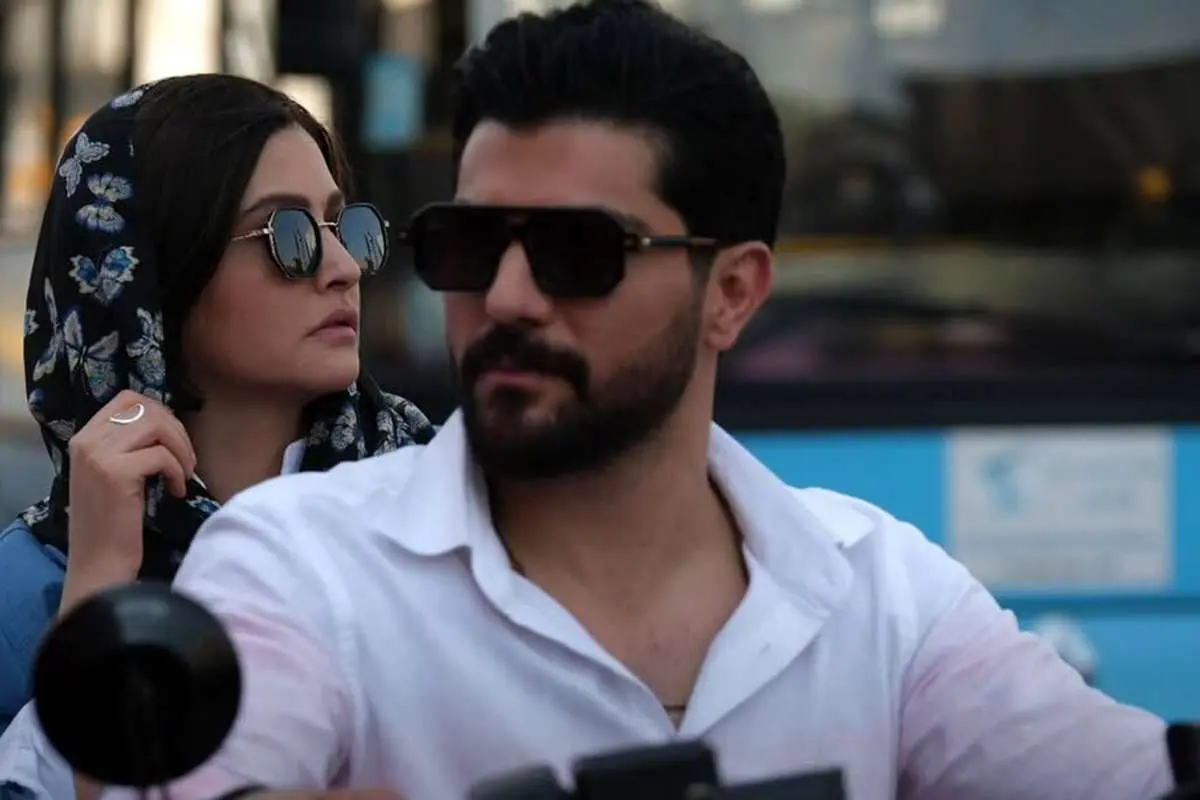 سینا مهراد، فرهاد آئیش، گوهر خیراندیش، پردیس احمدیه در یک کمدی
