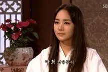 «پرنسس لاهی» (سریال جومونگ 3) در 39 سالگی با سگش در کافه 