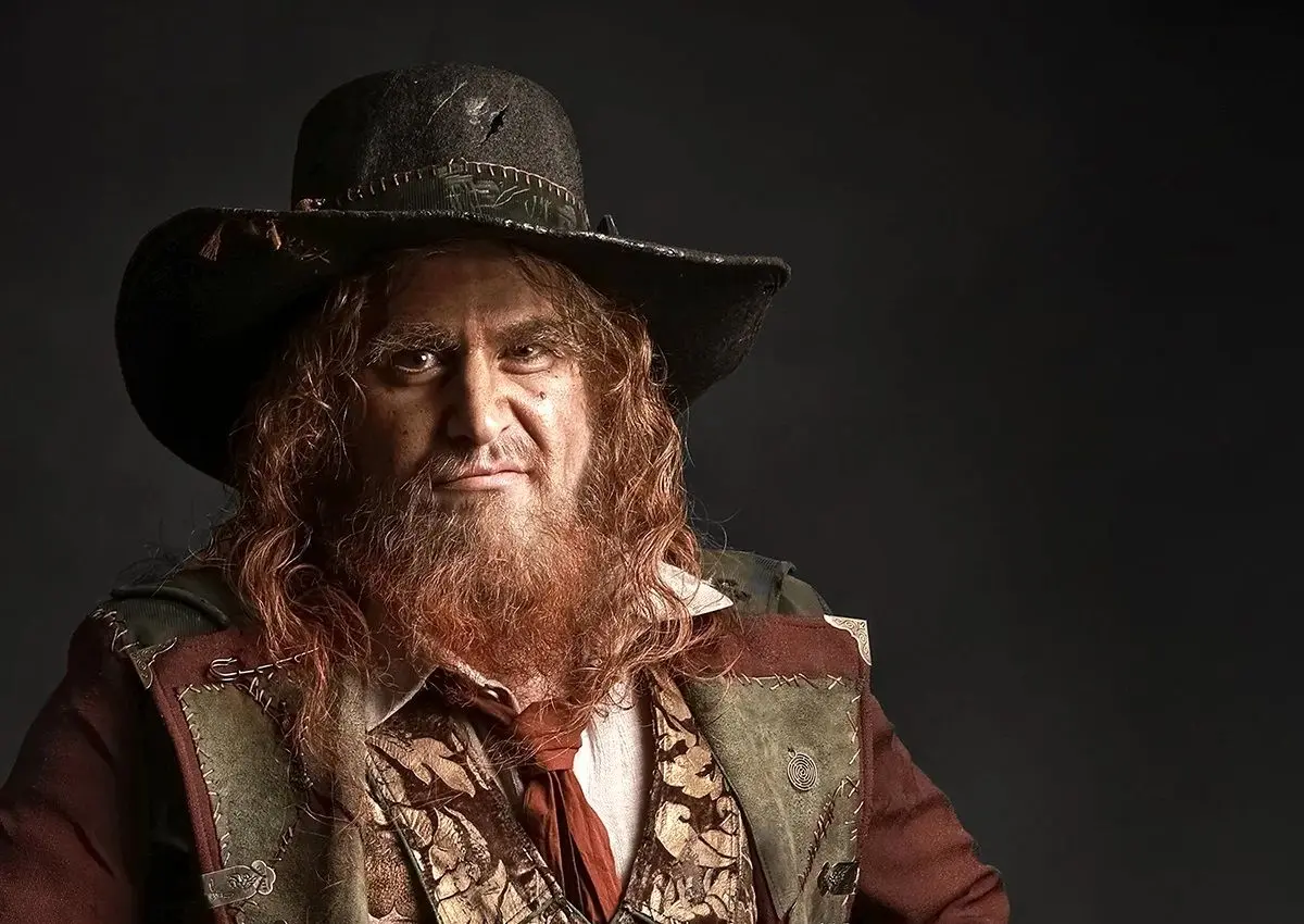 پاسخ منفی هوتن شکیبا به ازدواج در سالن نمایش