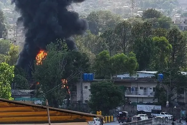 سقوط مرگبار بالگرد ارتش پاکستان در کشمیر