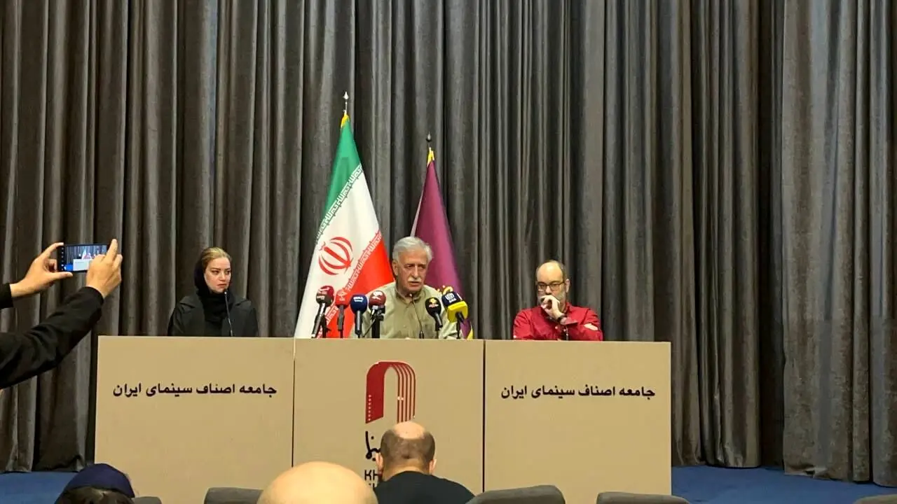 اسعدیان: روایت مطرح‌‌شده درباره بازداشت بازیگران دروغ محض است