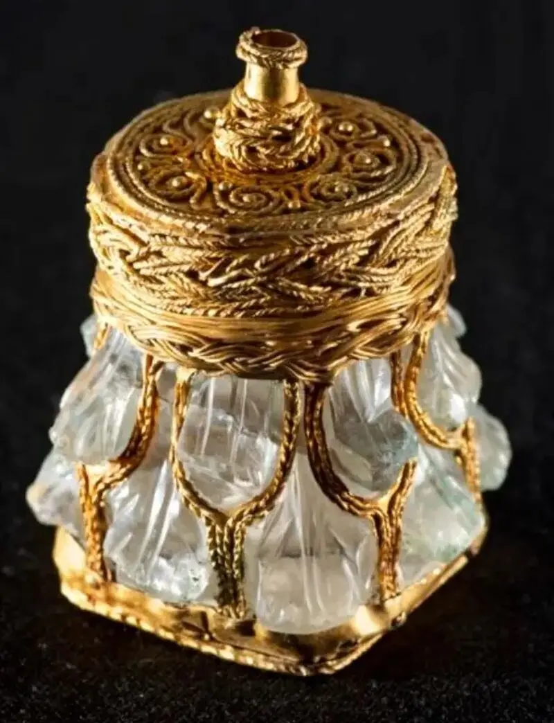 کریستال طلاکوب