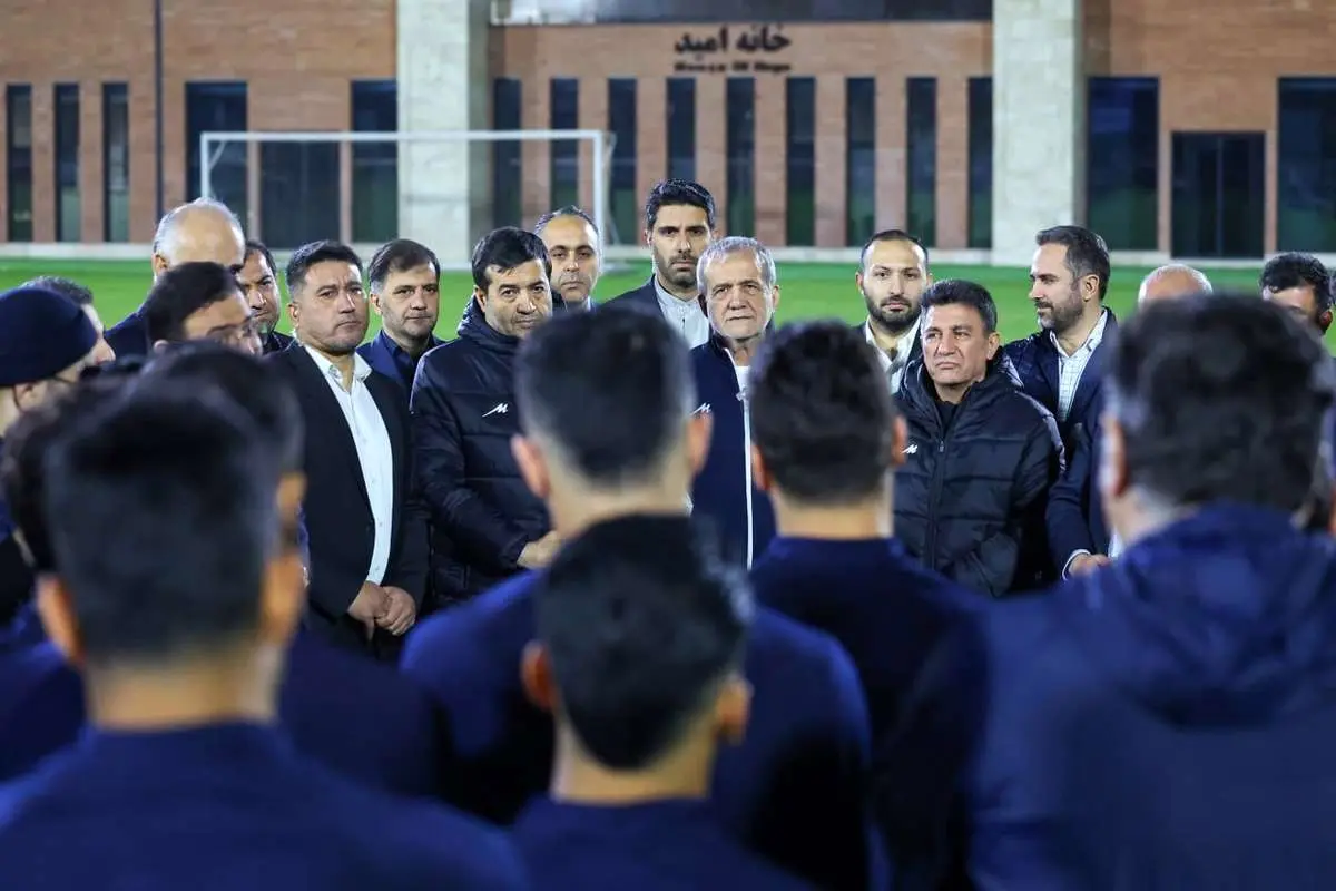 تصاویر؛ بفرمایید بغل پا بزنید آقای پزشکیان