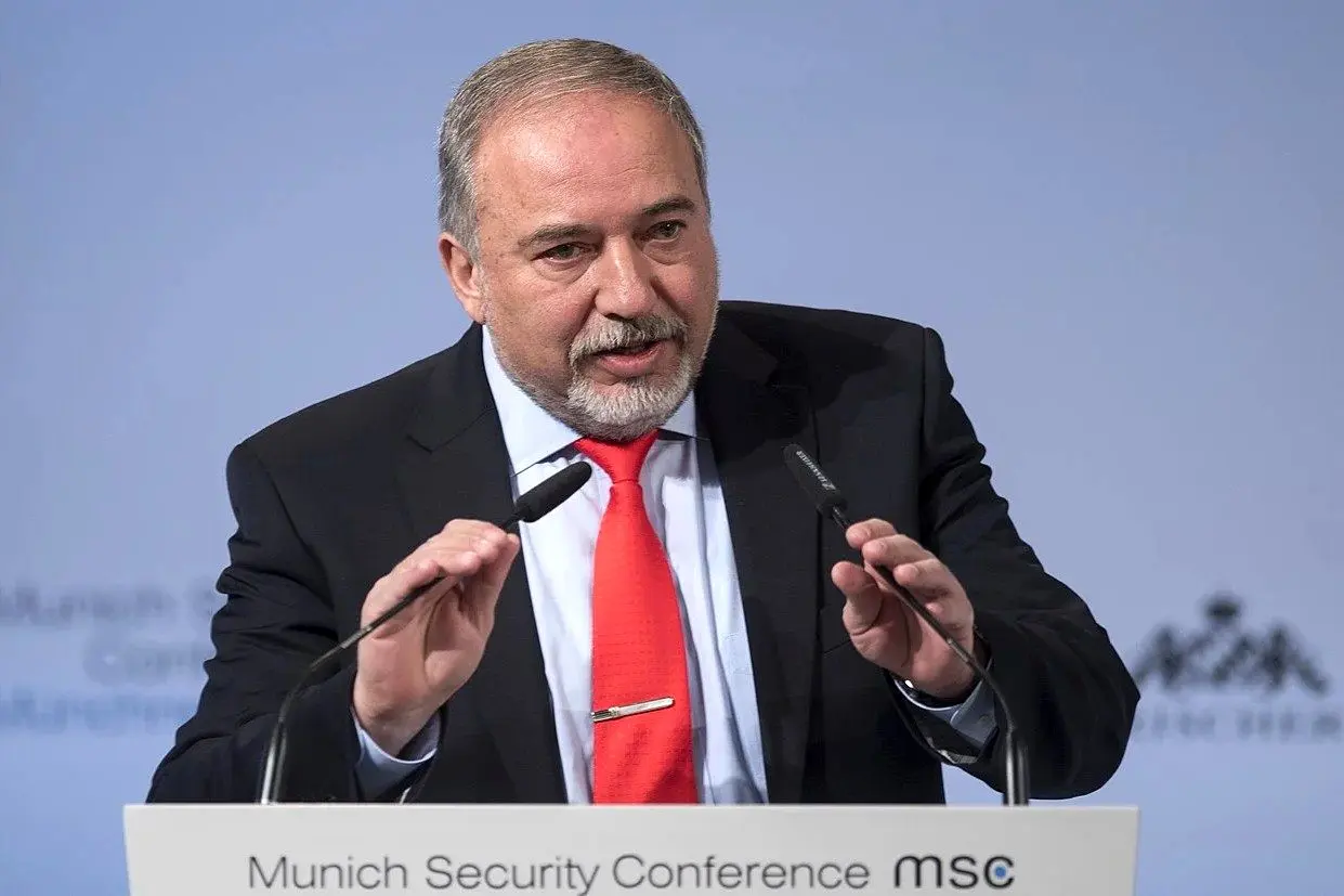 لیبرمن: نتانیاهو «سگِ مطیع» ترامپ شده/ هرگز به این میزان در جهان طرد شده نبوده‌ایم
