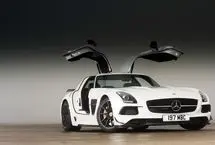 مرسدس با یک انفجار، جان راننده را نجات می‌دهد!