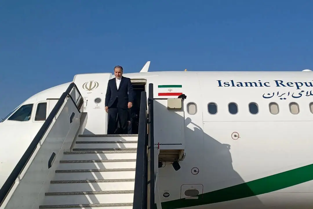 ببینید؛ استقبال مقامات عمان از عراقچی 
