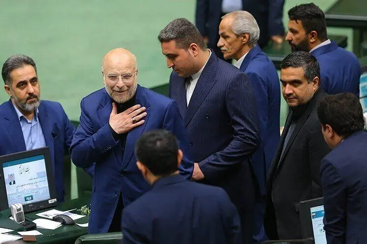 روزنامه حامی قالیباف، پایداریچی‌های مجلس را «جریان بدنام» خواند


