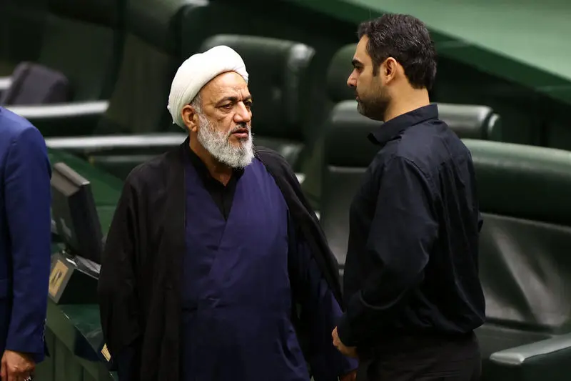 ثابتی و آقاتهرانی