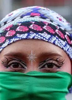 جهان به روایت تصویری؛ از عروس کشمیری تا عبور از مقابل پهپاد در تهران