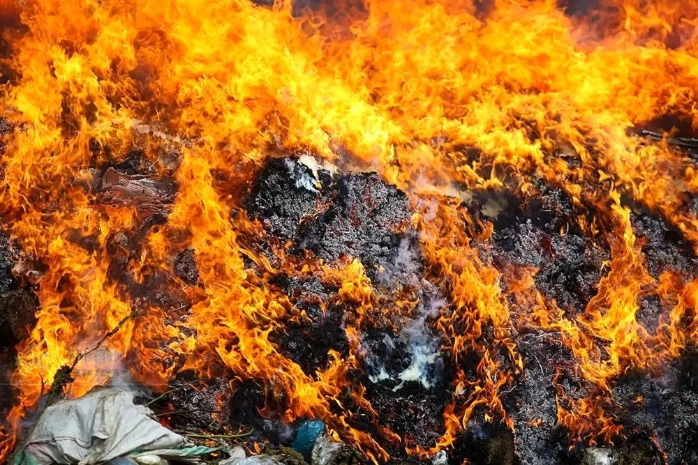 تصاویر؛ امحای بیش از یک تن انواع مواد مخدر و روانگردان در گیلان