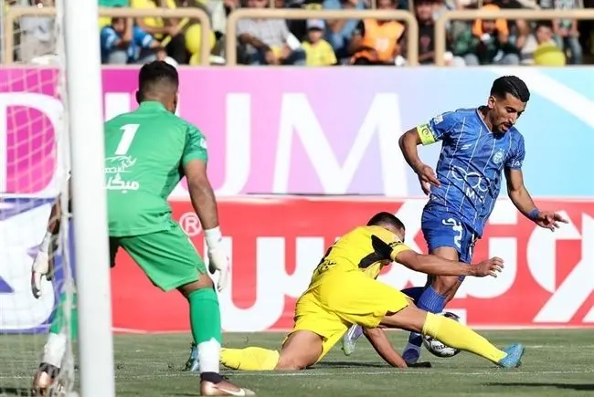 استقلال یا سپاهان؛ چه کسی صدرنشین می‌شود؟